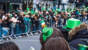 private-car-hire-london-for-st-patricks-day-night