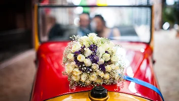 vintage-cars-for-wedding-transfers