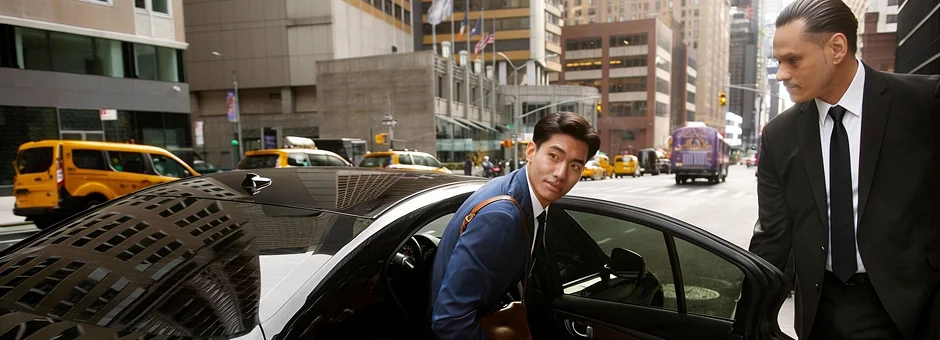 what-to-know-before-you-hire-a-luxury-vehicle